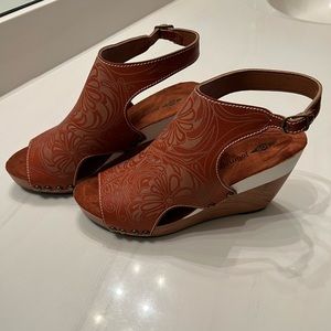 Brand new wedge shoes size 8